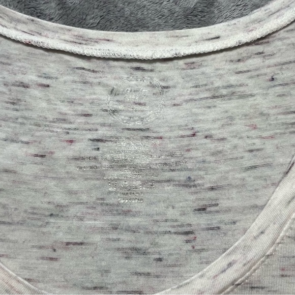 24/7 Maurice’s Large Light Heather White Short Sleeve Scoop Neck Tee - Picture 4 of 6